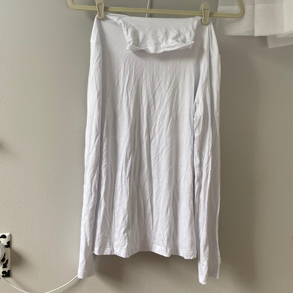 herou white turtleneck
